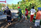 Warga Dan TNI Gotong Royong Ratakan Jalan Menuju Jembatan Garuda Di Karangpakel